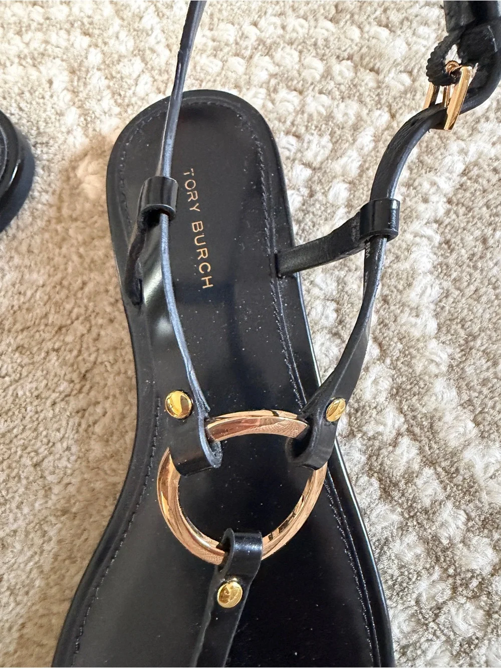 Tory Burch Black Leather Ring Sandal. Size 8